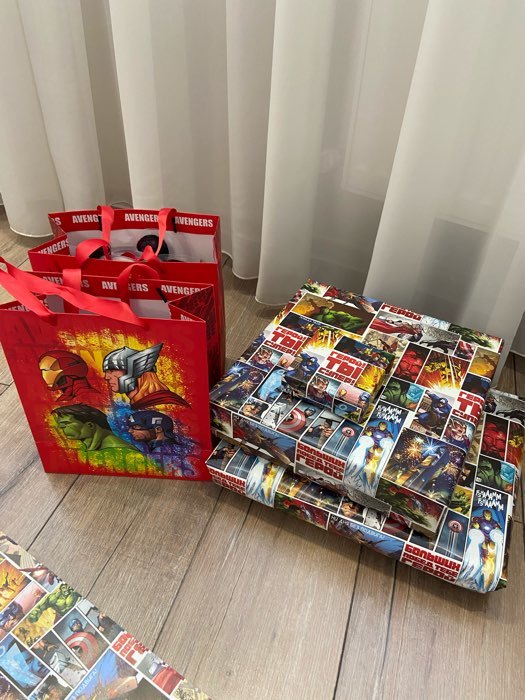 Фотография покупателя товара Бумага упаковочная глянцевая "Ты Супер Герой", Мстители, 70x100 см - Фото 5