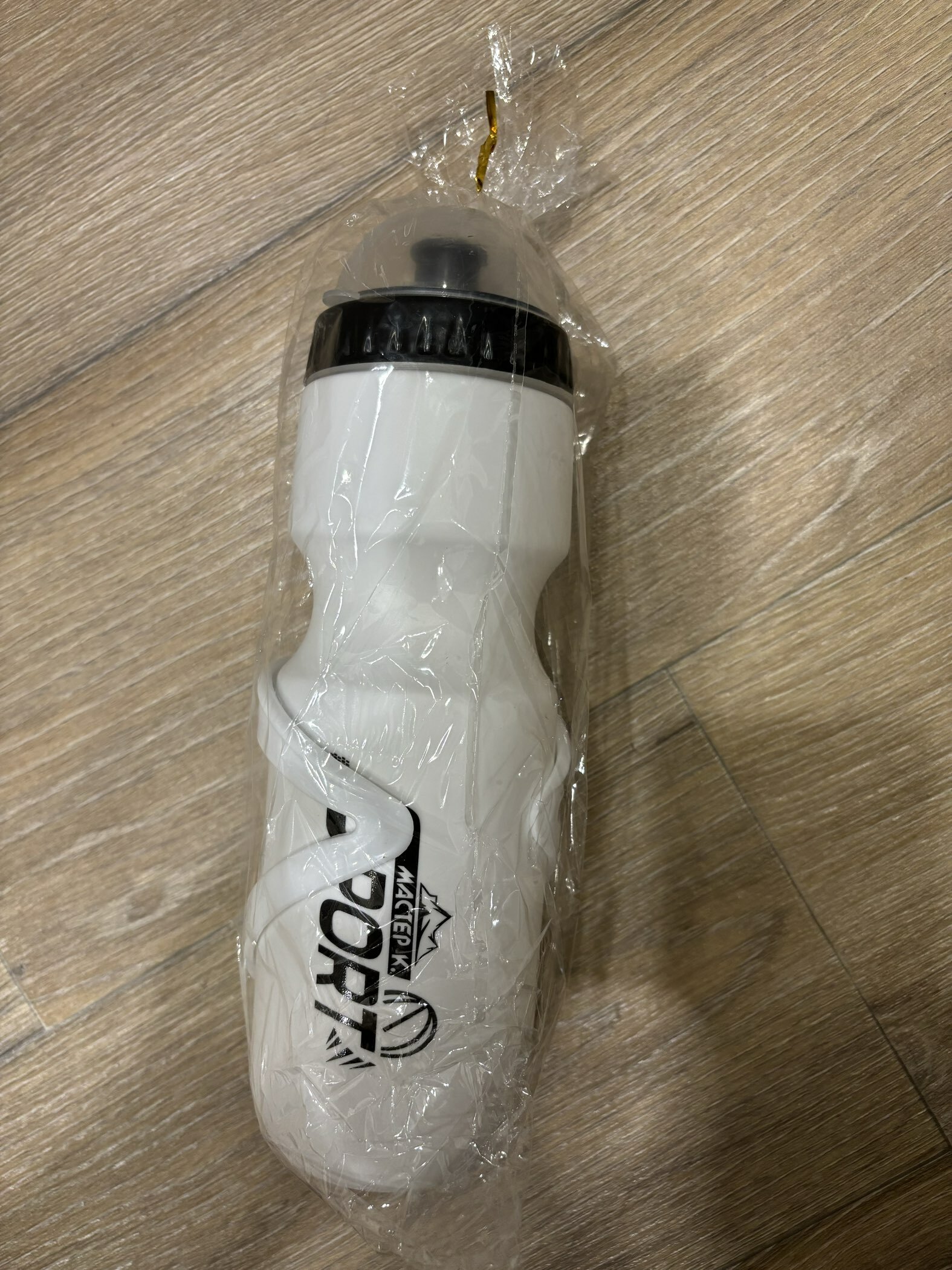 Фотография покупателя товара Бутылка для воды велосипедная, 750 мл, "Мастер К.", с креплением, белая