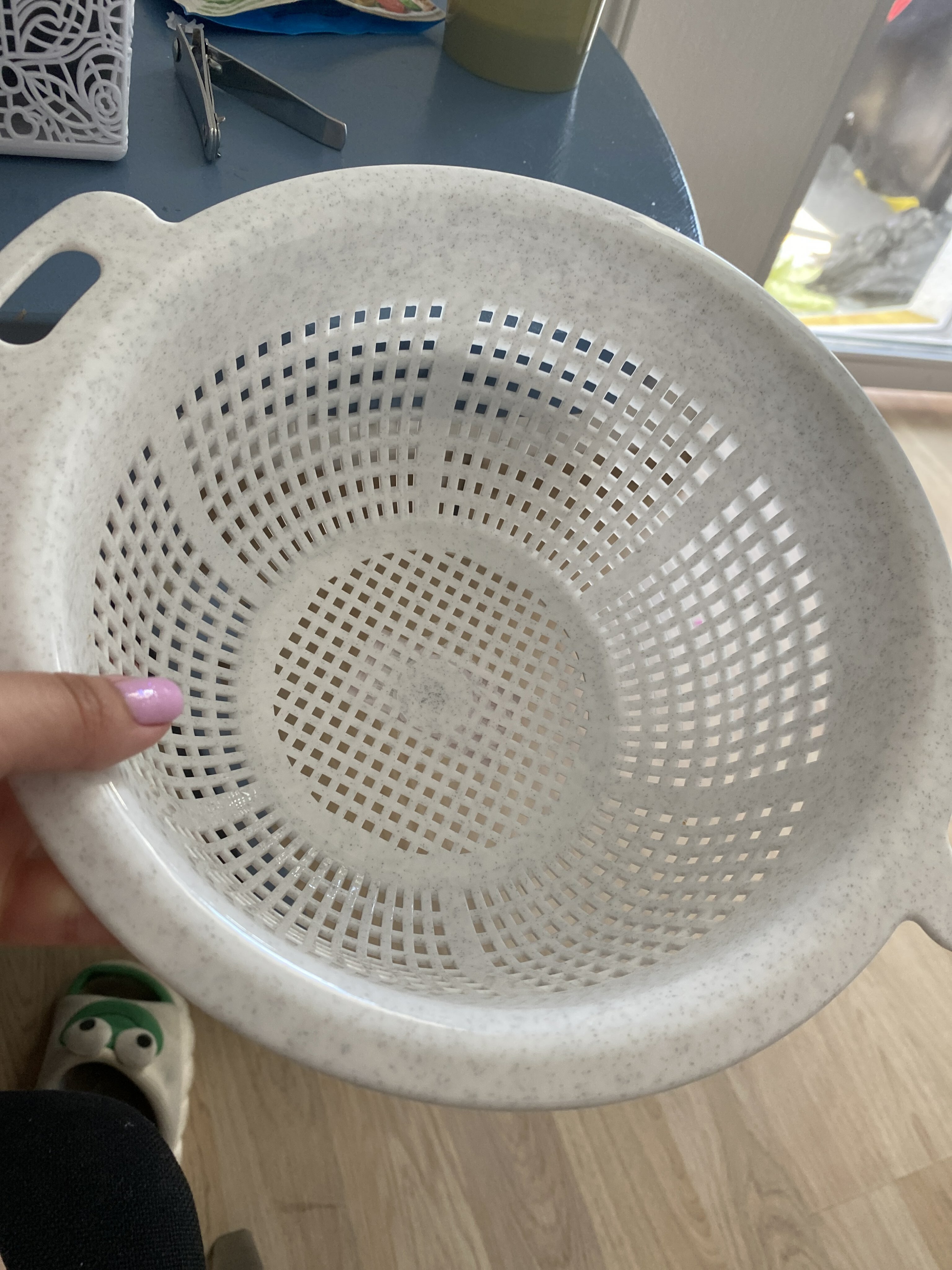 Фотография покупателя товара Дуршлаг кухонный, d=23.5 см, цвет мраморный - Фото 1