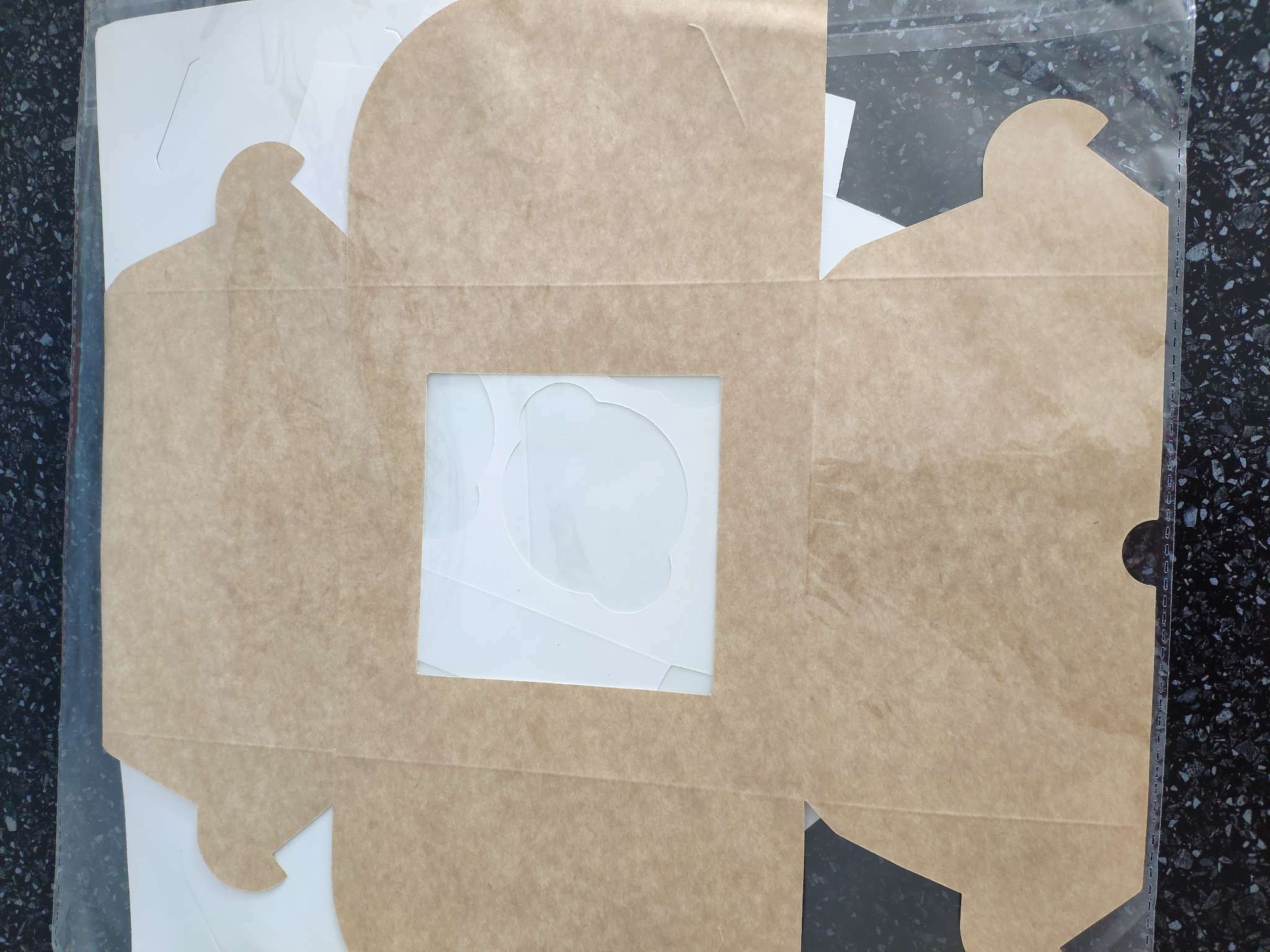 Фотография покупателя товара Упаковка под 4 капкейка с окном, крафт, 16 х 16 х 10 см - Фото 27