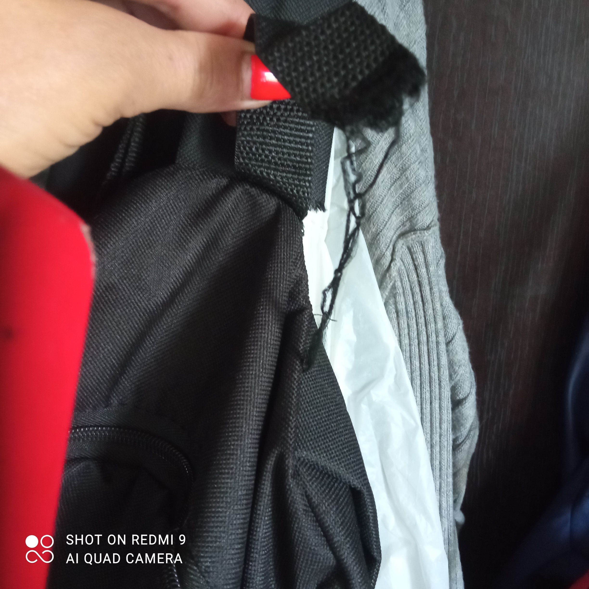 Фотография покупателя товара Рюкзак школьный на молнии молодёжный, наружный карман, цвет чёрный - Фото 13
