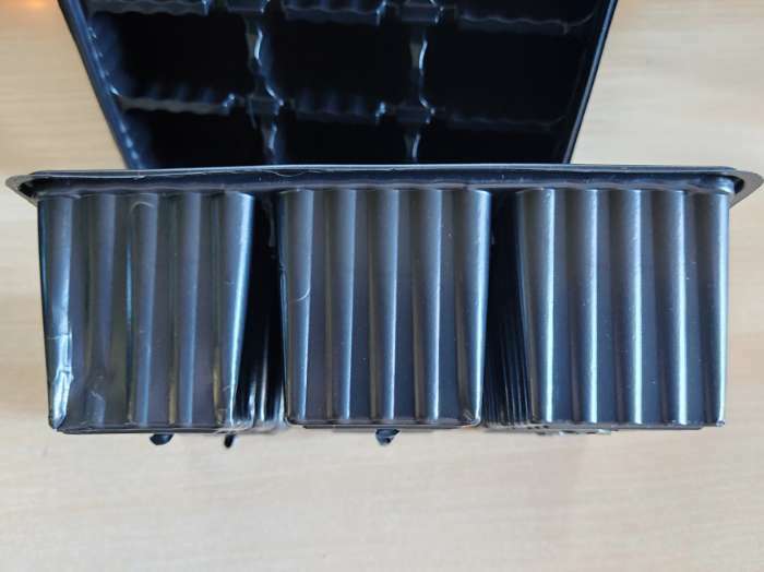 Фотография покупателя товара Кассета для рассады, на 9 ячеек, по 80 мл, пластиковая, чёрная, 18 × 13 × 6 см, Greengo