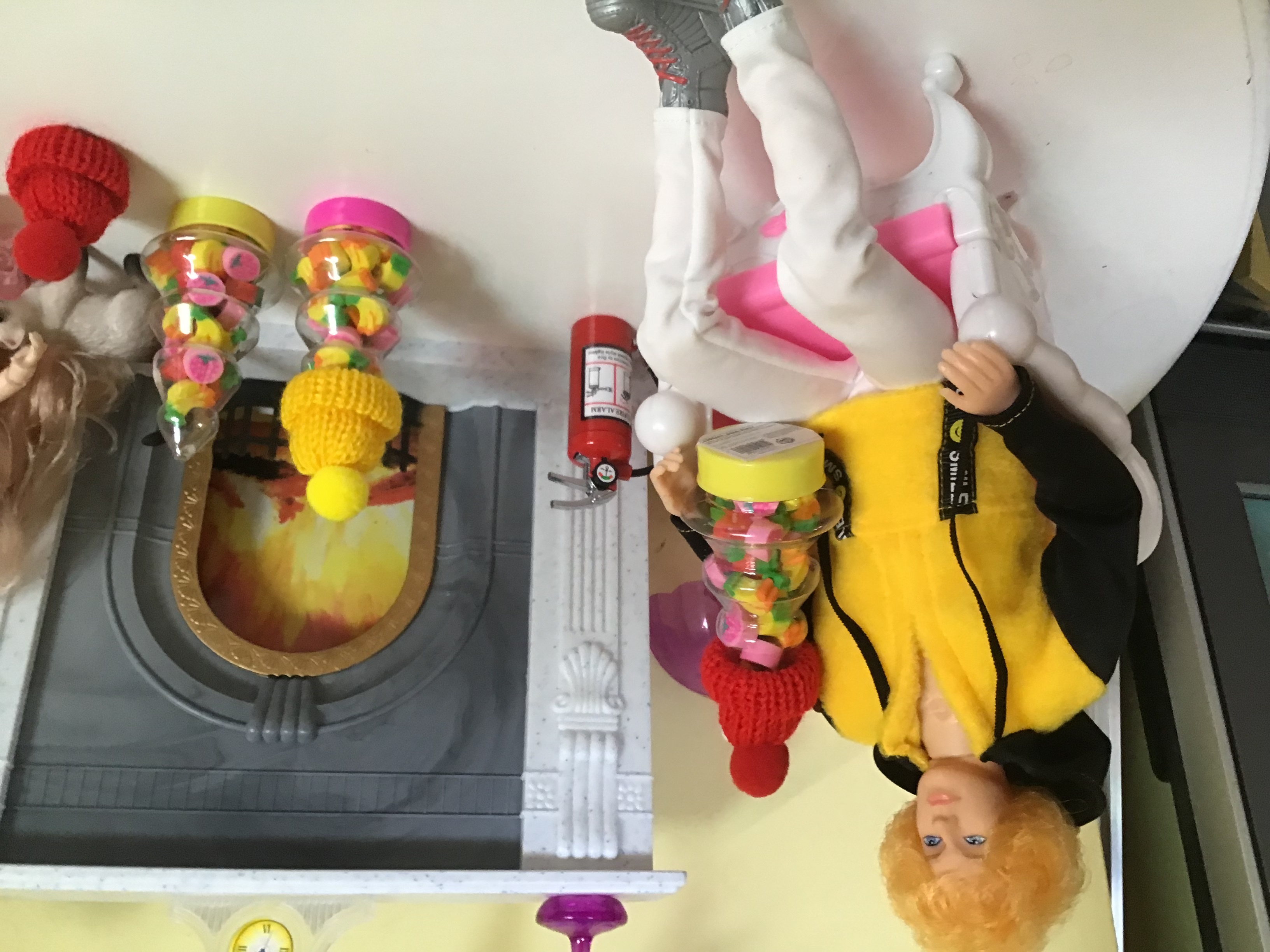 Фотография покупателя товара Шапка для игрушек вязаная с помпоном, набор 5 шт., цвет жёлтый - Фото 34