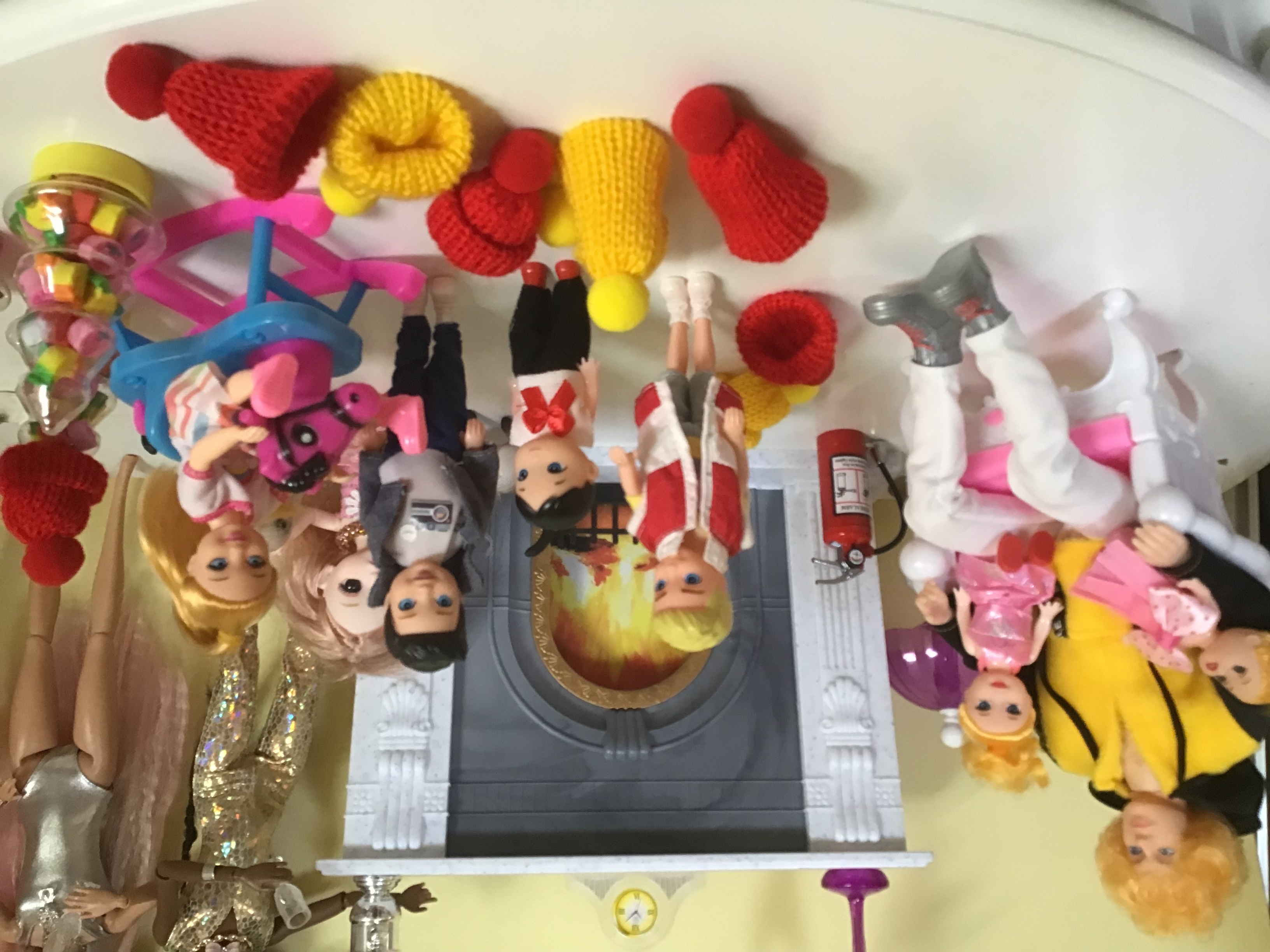 Фотография покупателя товара Шапка для игрушек вязаная с помпоном, набор 5 шт., цвет жёлтый - Фото 32