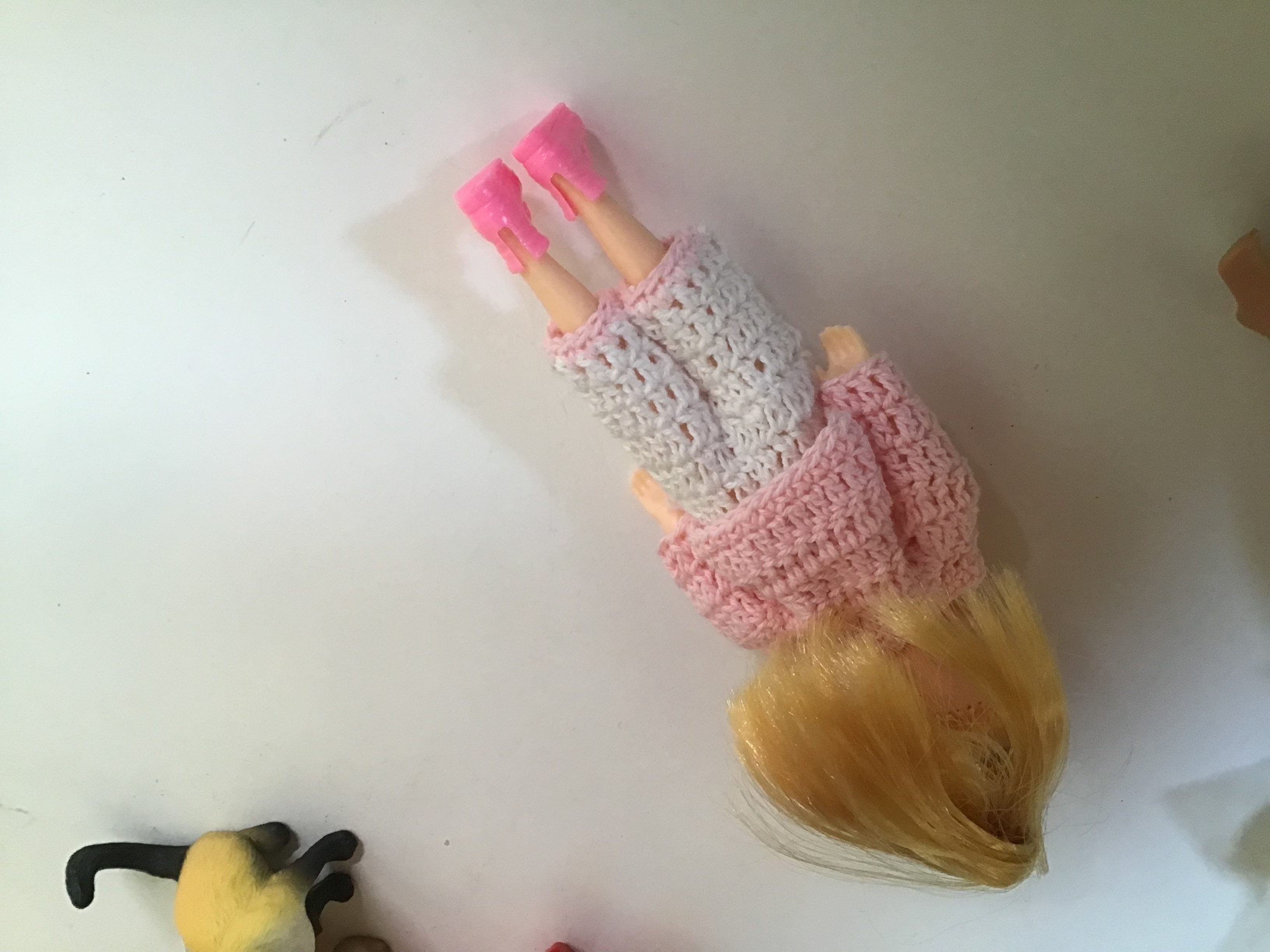 Фотография покупателя товара Юбка для куклы вязаная на завязках, цвет МИКС - Фото 3