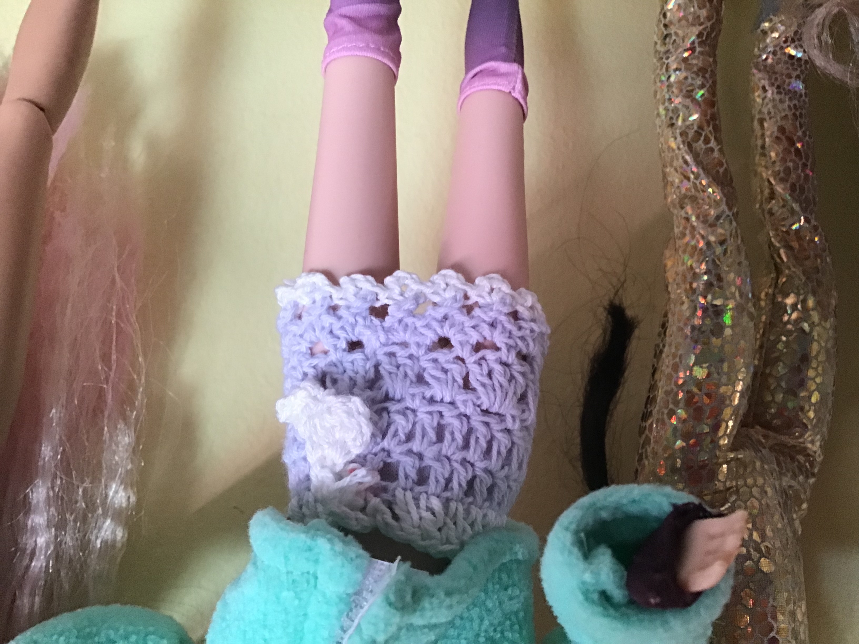 Фотография покупателя товара Юбка для куклы вязаная на завязках, цвет МИКС - Фото 1