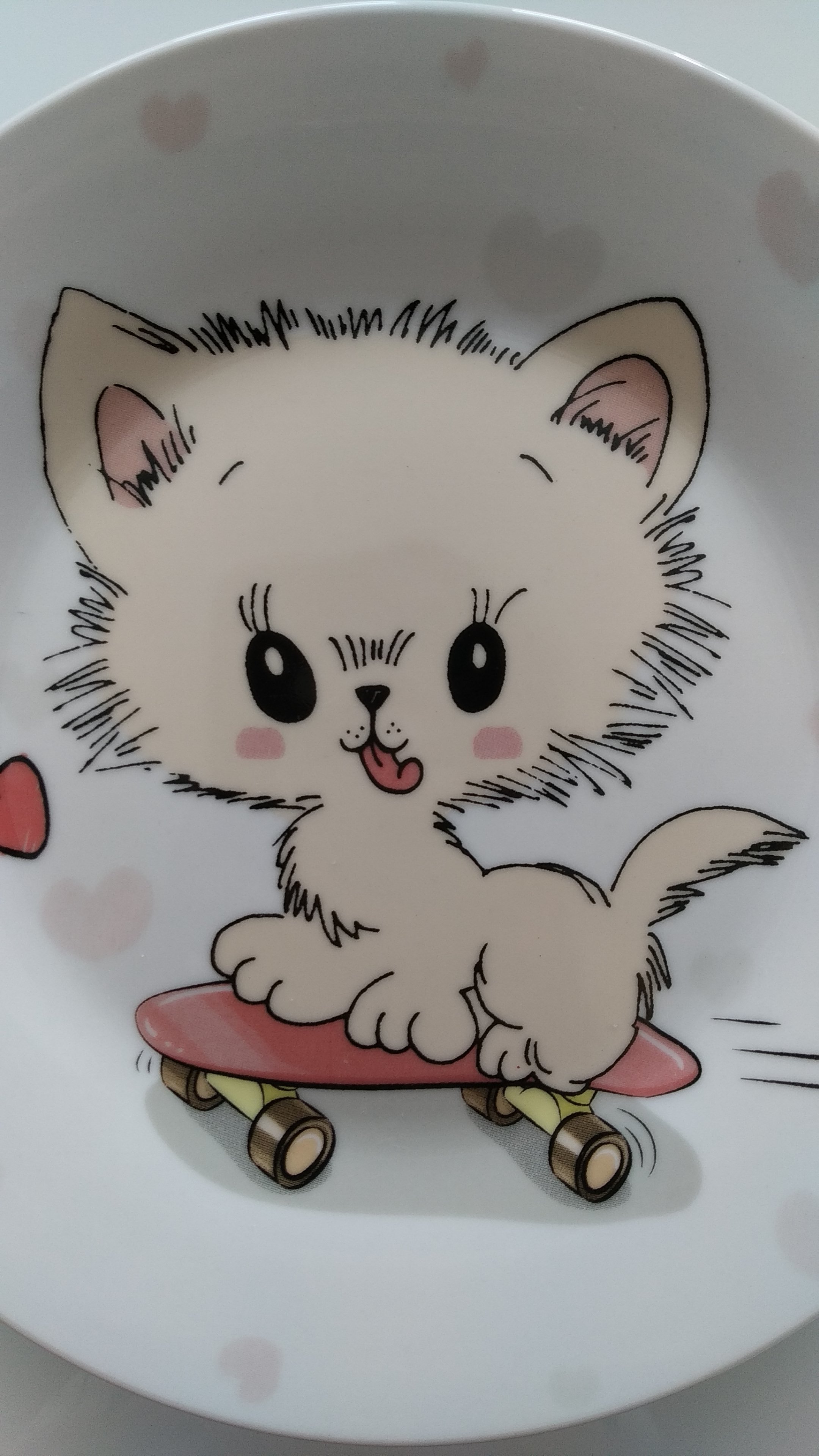 Фотография покупателя товара Тарелка керамическая Доляна «Котёнок на скейте», d=17,5 см, цвет белый