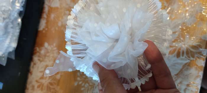 Фотография покупателя товара Резинка для волос бант «Школьница», нежность горошек, d=11 см, белая - Фото 1