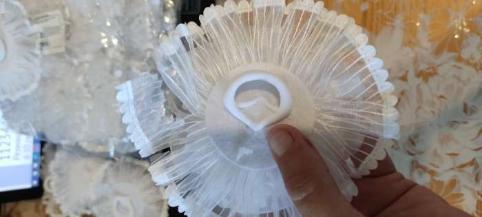 Фотография покупателя товара Резинка для волос бант «Школьница», нежность горошек, d=11 см, белая - Фото 7