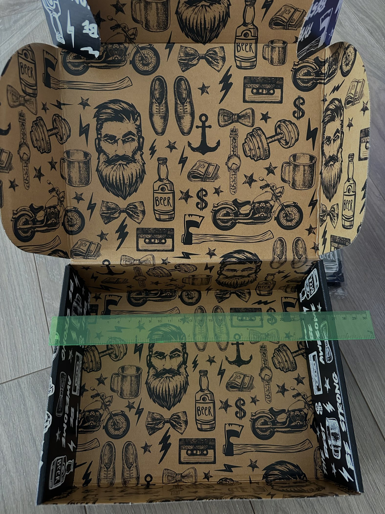 Фотография покупателя товара Коробка подарочная двухсторонняя складная, упаковка, «Брутальному мужчине», 27 х 21 х 9 см