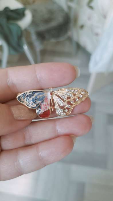 Фотография покупателя товара Брошь «Бабочка» альфа, цветная в золоте - Фото 1