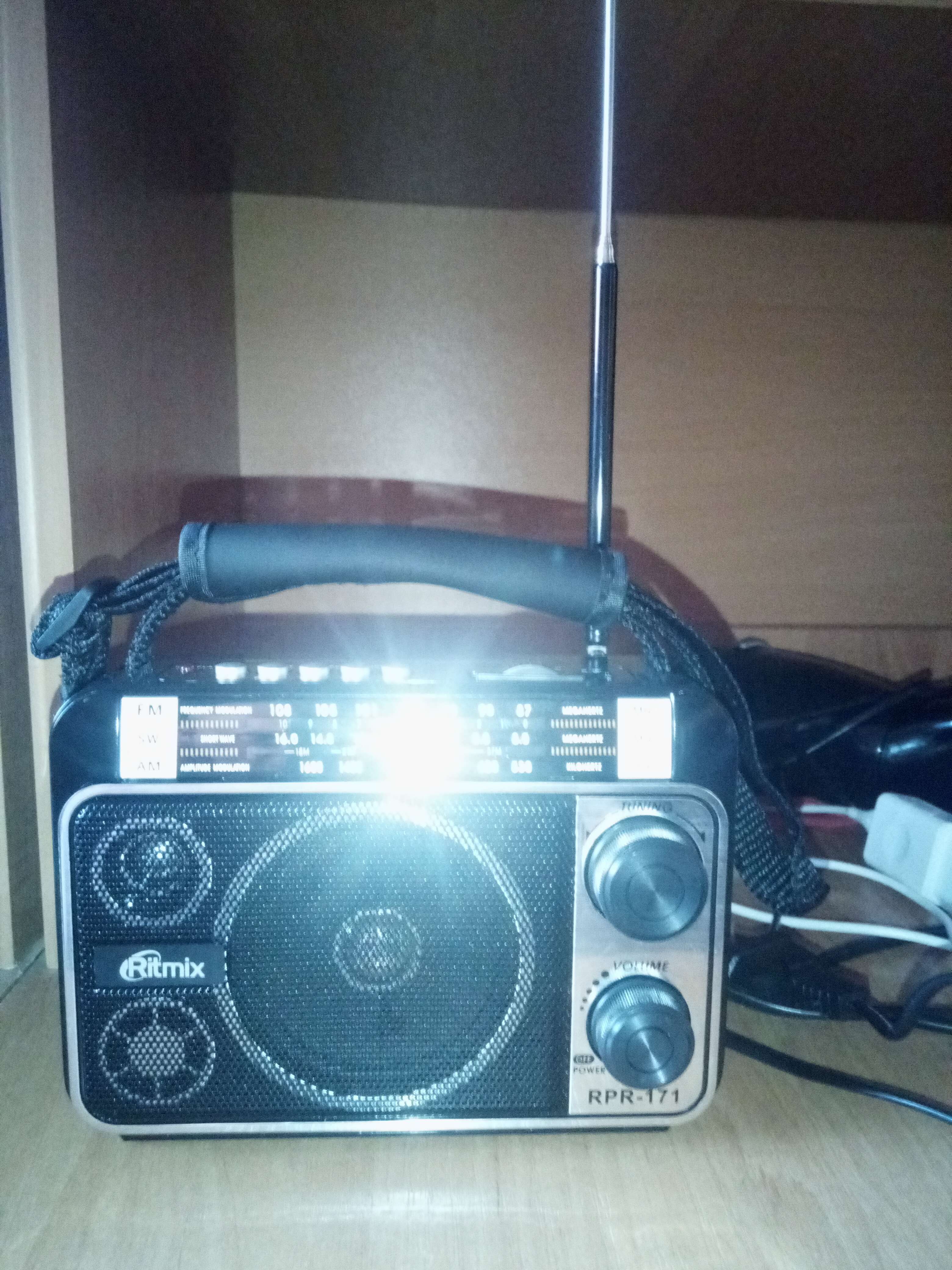 Фотография покупателя товара Радиоприёмник Ritmix RPR-171, FM, MP3, USB, AUX - Фото 1