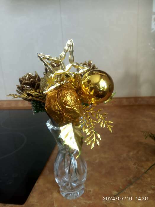 Фотография покупателя товара Декор "Зимняя сказка" яблочко подарок, 15 см, серебристо-золотой - Фото 1