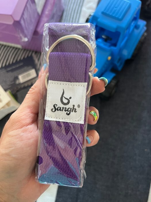 Фотография покупателя товара Ремень для йоги Sangh, 180х4 см, цвет фиолетовый