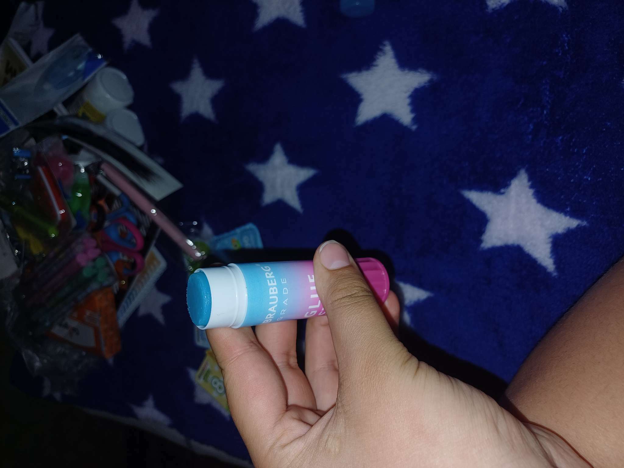 Фотография покупателя товара Клей-карандаш PVP 21 г BRAUBERG GRADE, в градиентном корпусе, ассорти - Фото 2