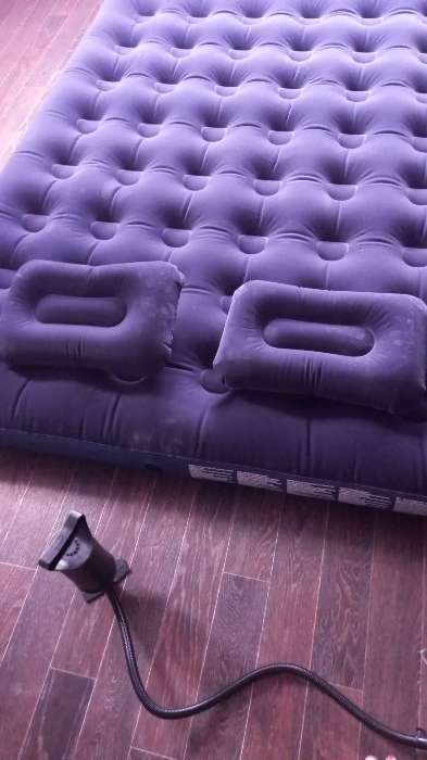 Фотография покупателя товара Матрас надувной Pavillo, 203 х 152 х 22 см, ручной насос, 2 подушки, 67374 Bestway - Фото 6