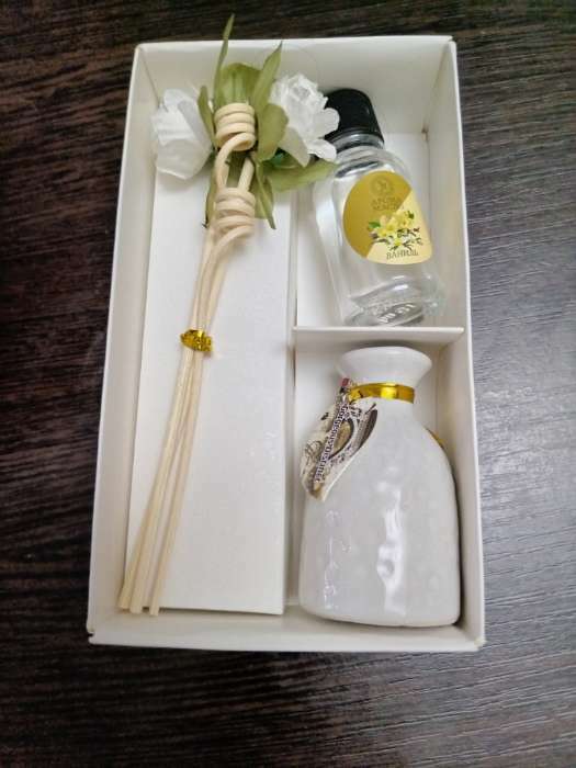 Фотография покупателя товара Набор подарочный  с диффузором "Ваза с цветком" ваниль, "Богатство Аромата"
