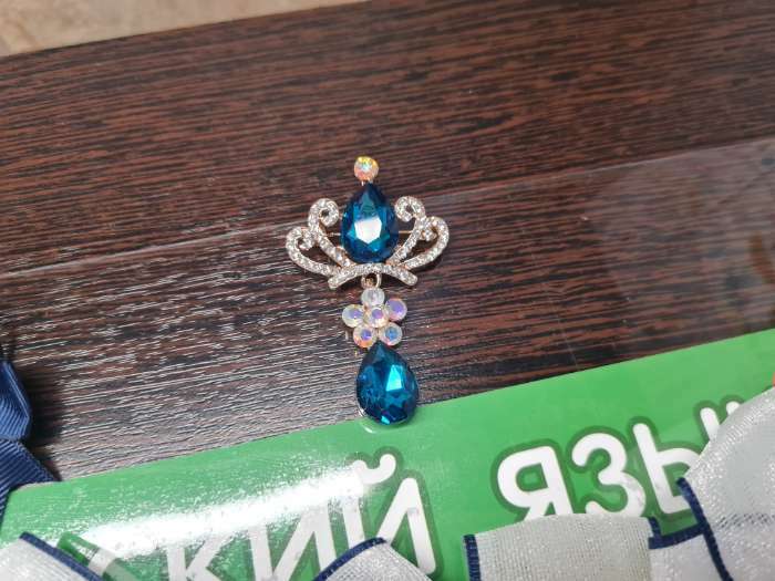 Фотография покупателя товара Брошь «Императрица» с подвеской, сине-белая в золоте - Фото 1