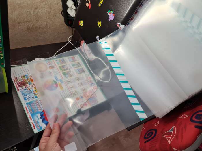 Фотография покупателя товара Обложка ПЭ 265×500 мм, 200 мкм, для учебника Петерсон, универсальная, с закладкой, МИКС - Фото 8