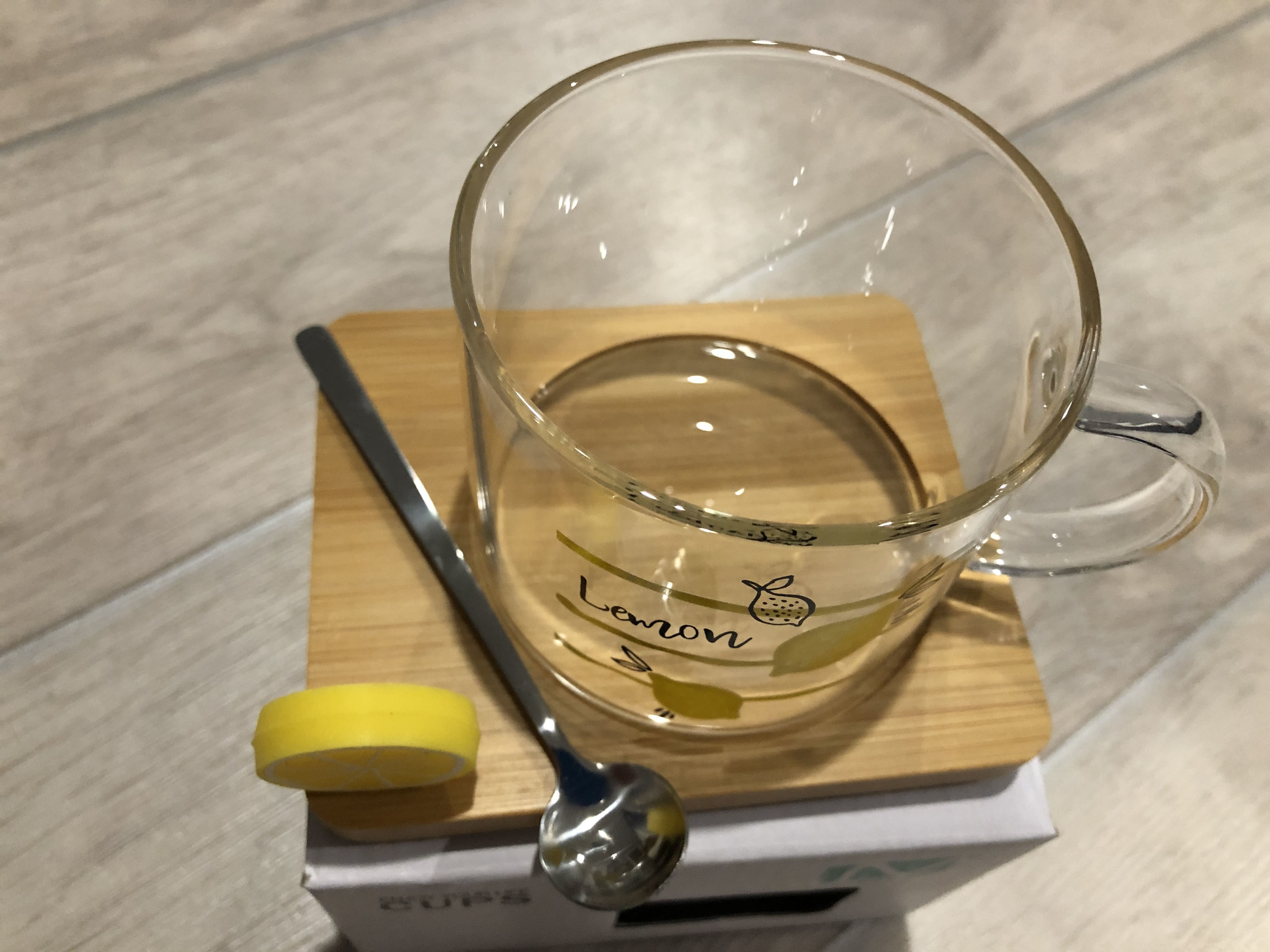 Фотография покупателя товара Кружка стеклянная с деревянной подставкой и ложкой «Лимон», 300 мл, рисунок МИКС - Фото 4