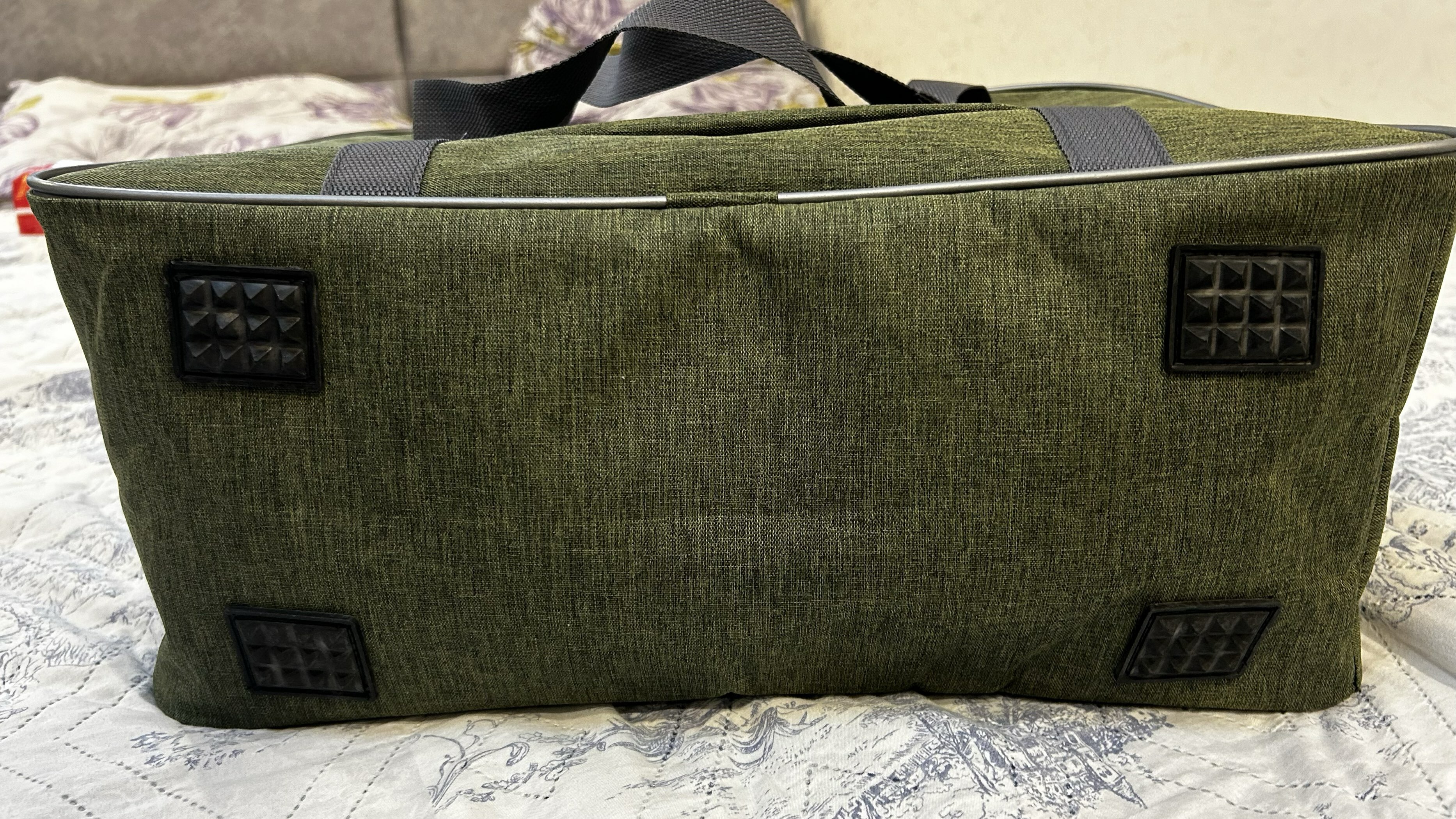 Фотография покупателя товара Сумка дорожная на молнии, наружный карман, держатель для чемодана, цвет зелёный