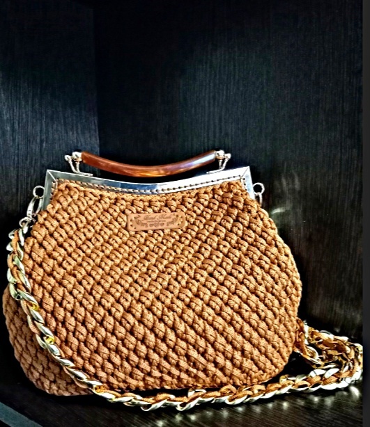Фотография покупателя товара Цепочка для сумки, пластиковая, 15 × 21 мм, 120 см, цвет золотой - Фото 1