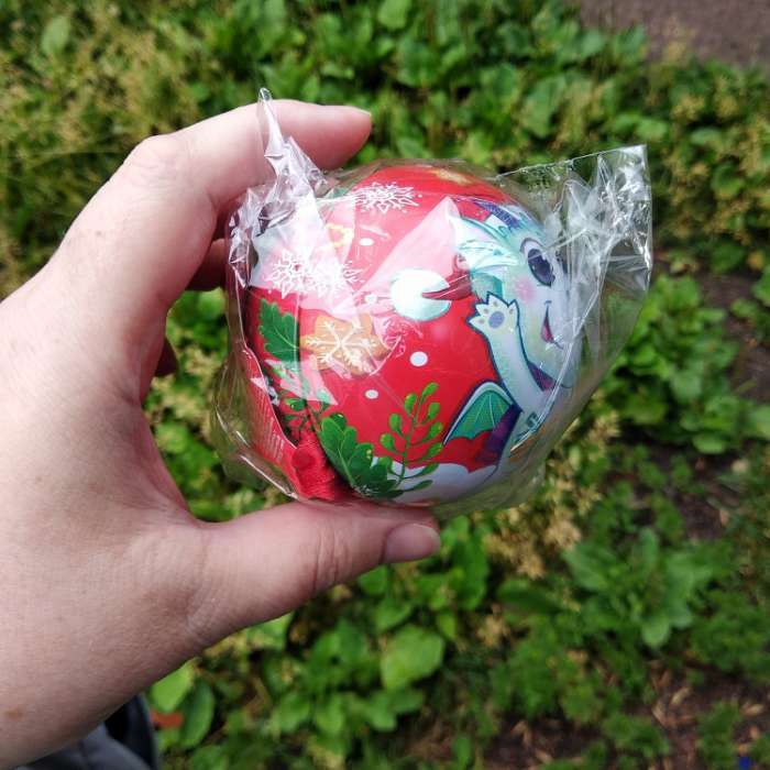 Фотография покупателя товара Новогодняя игрушка-сюрприз «С Новым годом!» куклой с заколками, МИКС - Фото 2
