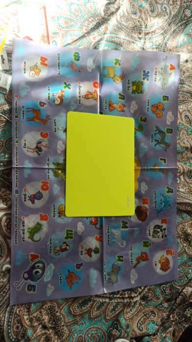 Фотография покупателя товара Клеёнка настольная для занятий творчеством ПВХ (складная), 700 х 500 мм, Юнландия "Алфавит" - Фото 1