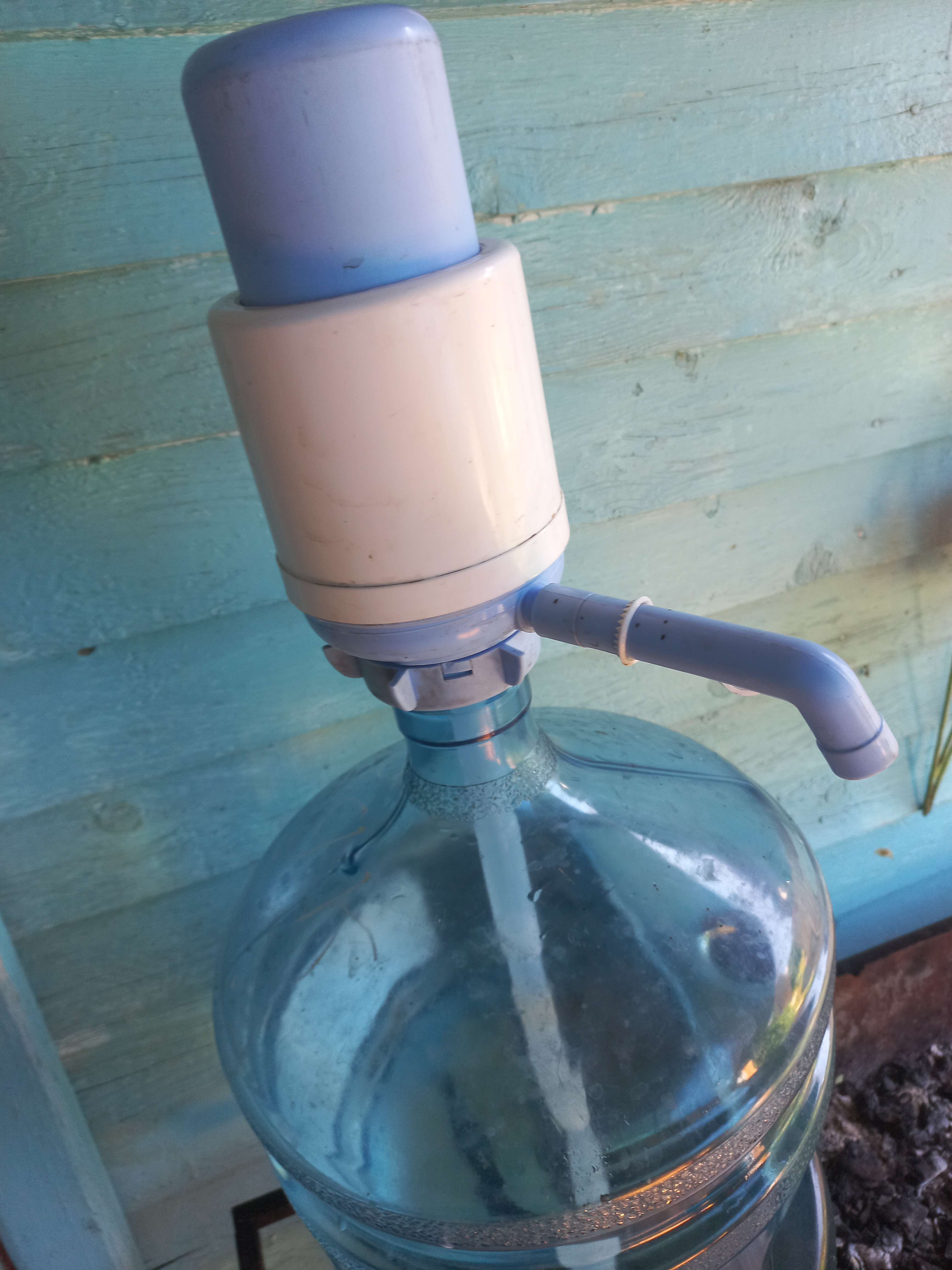 Фотография покупателя товара Помпа для воды Luazon Norma, механическая, большая, под бутыль от 11 до 19 л, голубая - Фото 7