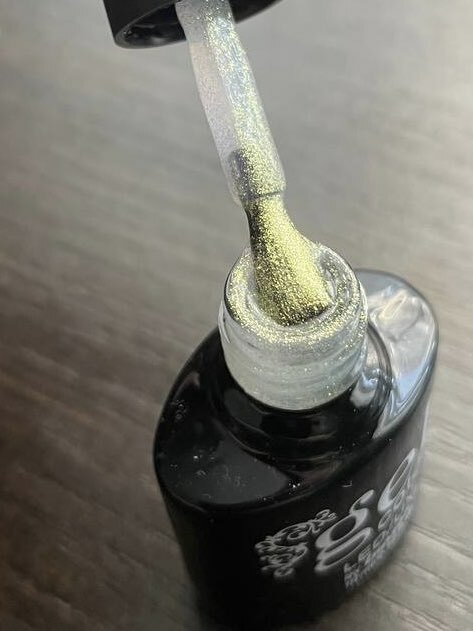 Фотография покупателя товара Гель-лак для ногтей "Горный хрусталь", трёхфазный LED/UV, 10мл, цвет 001 серебристый - Фото 35