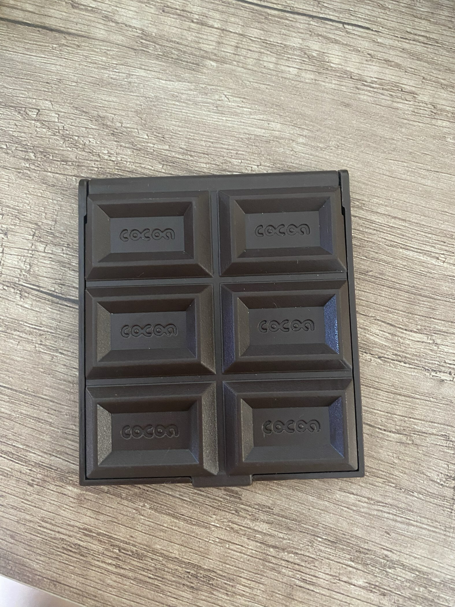 Фотография покупателя товара Зеркало складное «Шоколадное чудо», 7,5 × 8,5 см, цвет МИКС - Фото 1