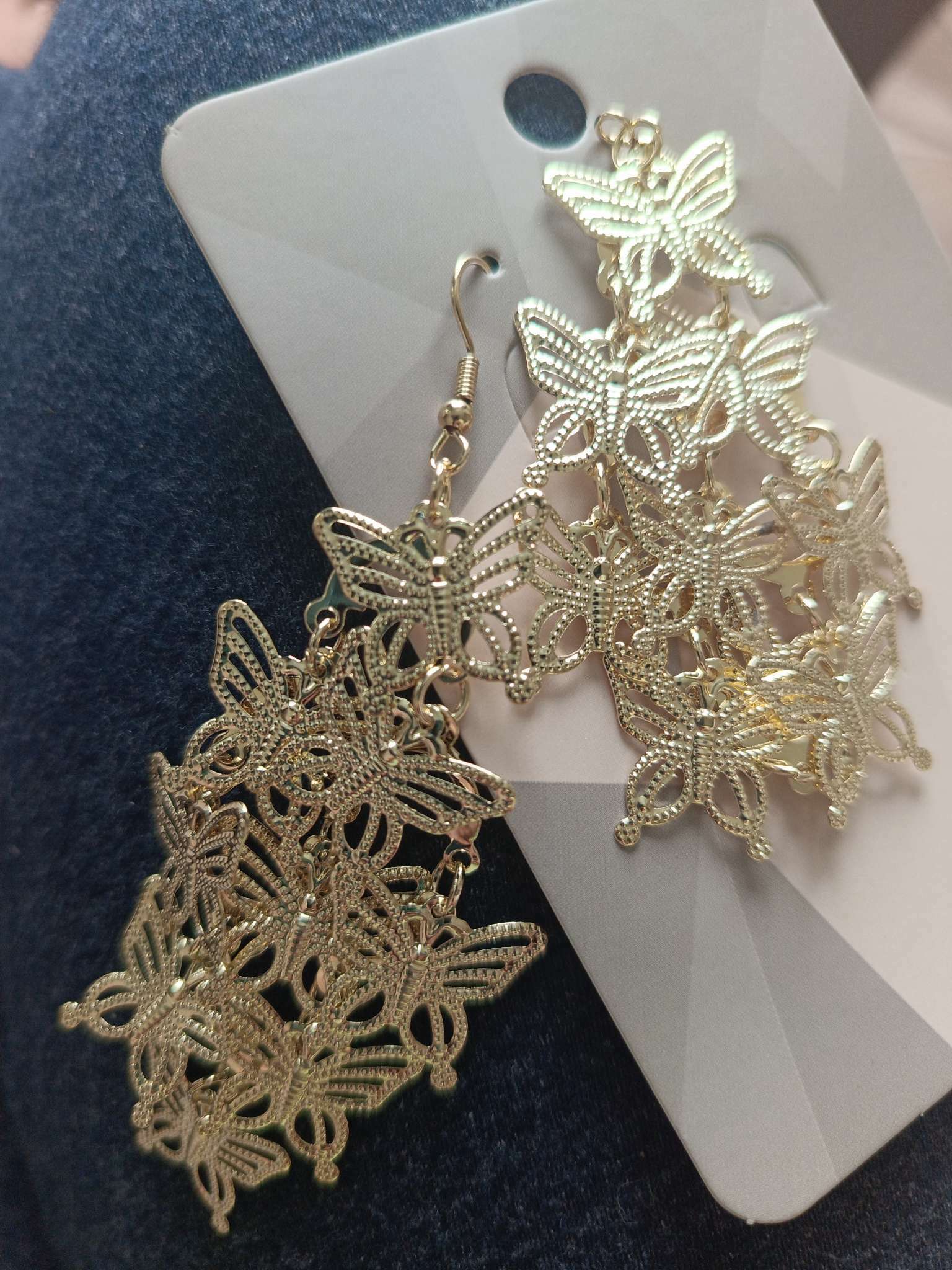 Фотография покупателя товара Серьги висячие «Бабочки» рой, цвет золото,10 см - Фото 3