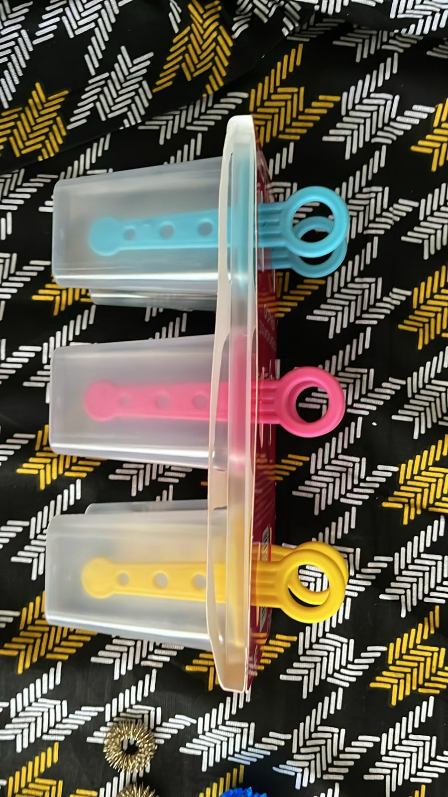 Фотография покупателя товара Форма для мороженого Доляна «Симпл», 6 ячеек, 50 мл, пластик, МИКС - Фото 6