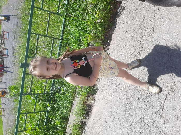 Фотография покупателя товара Топ для девочки, цвет черный, рост 122 см (32) - Фото 1