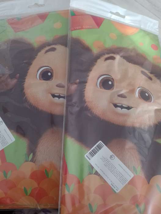 Фотография покупателя товара Скатерть одноразовая праздничная 120×180 см, 35 мкр - Фото 2