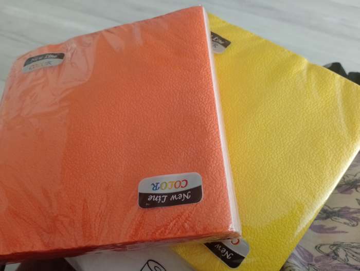 Фотография покупателя товара Салфетки бумажные New line FRESCO «Желтый», 2 слоя, 33×33 см, 20 шт. - Фото 2