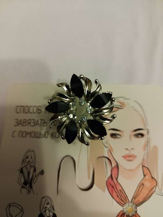 Фотография покупателя товара Кольцо для платка «Цветок мака», чёрное в серебре - Фото 2