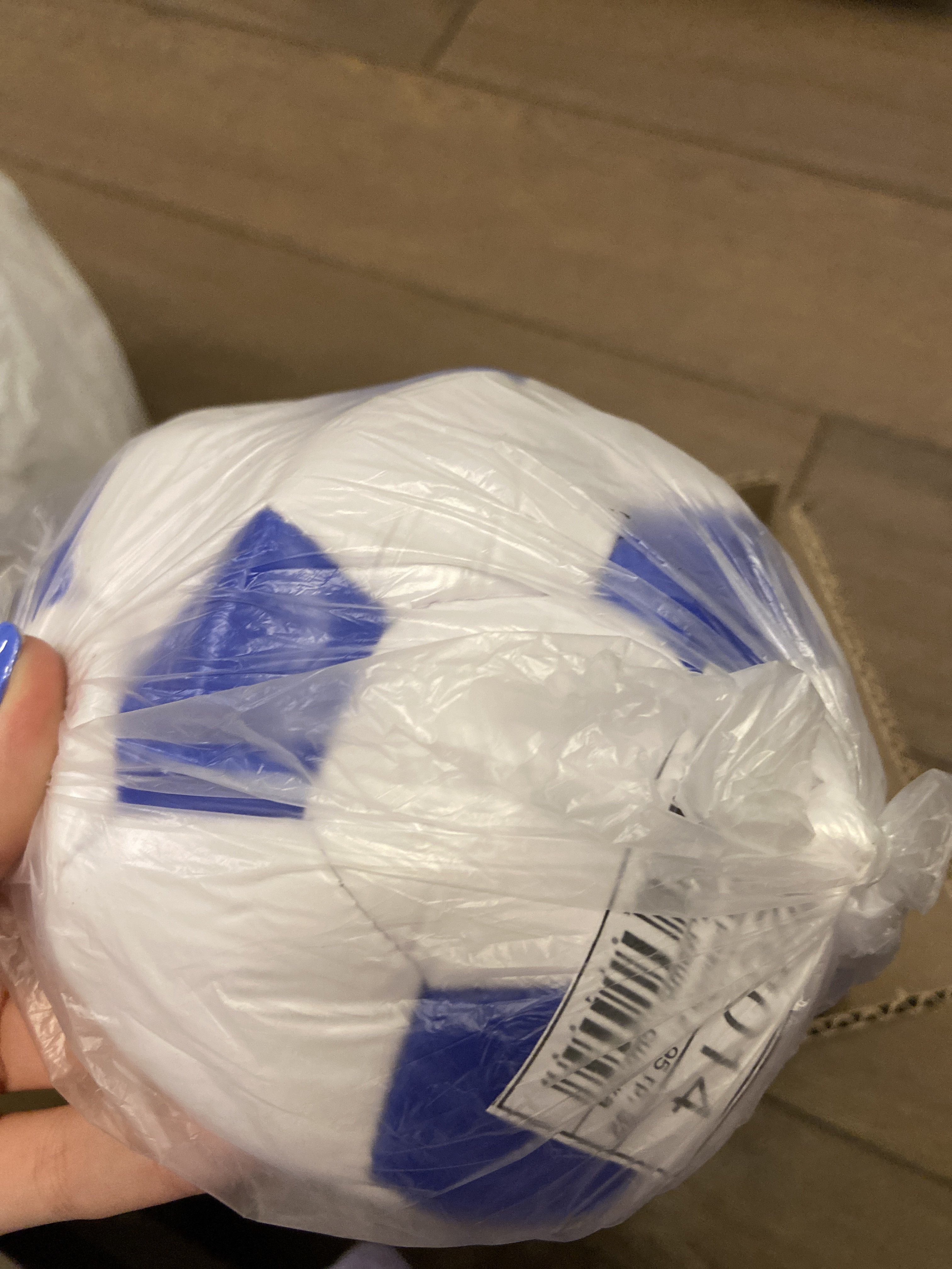 Фотография покупателя товара Мяч футбольный ONLYTOP Classic, PVC, машинная сшивка, 32 панели, р. 2 - Фото 3