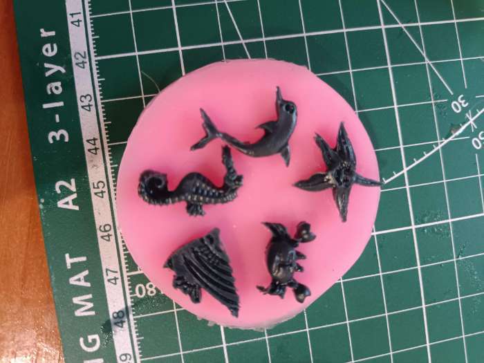 Фотография покупателя товара Молд для заливки Доляна «Морские коньки», силикон, 2 ячейки, 6.3×5 см, розовый - Фото 5