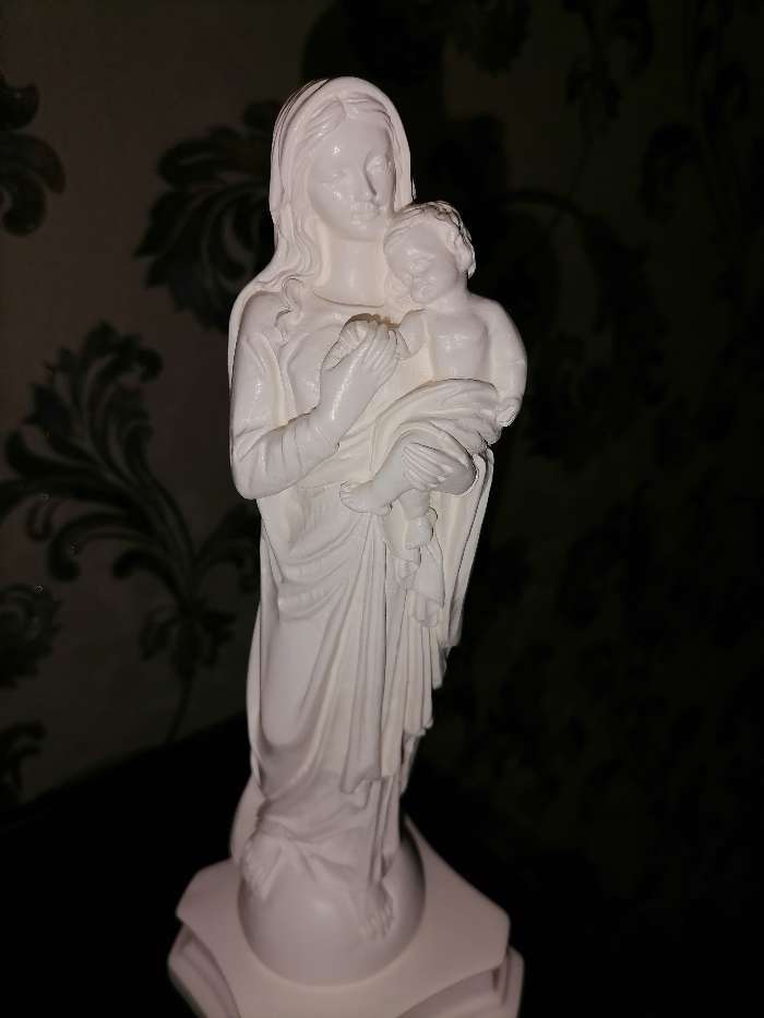 Фотография покупателя товара Фигура "Дева Мария с младенцем" белая 24см - Фото 3