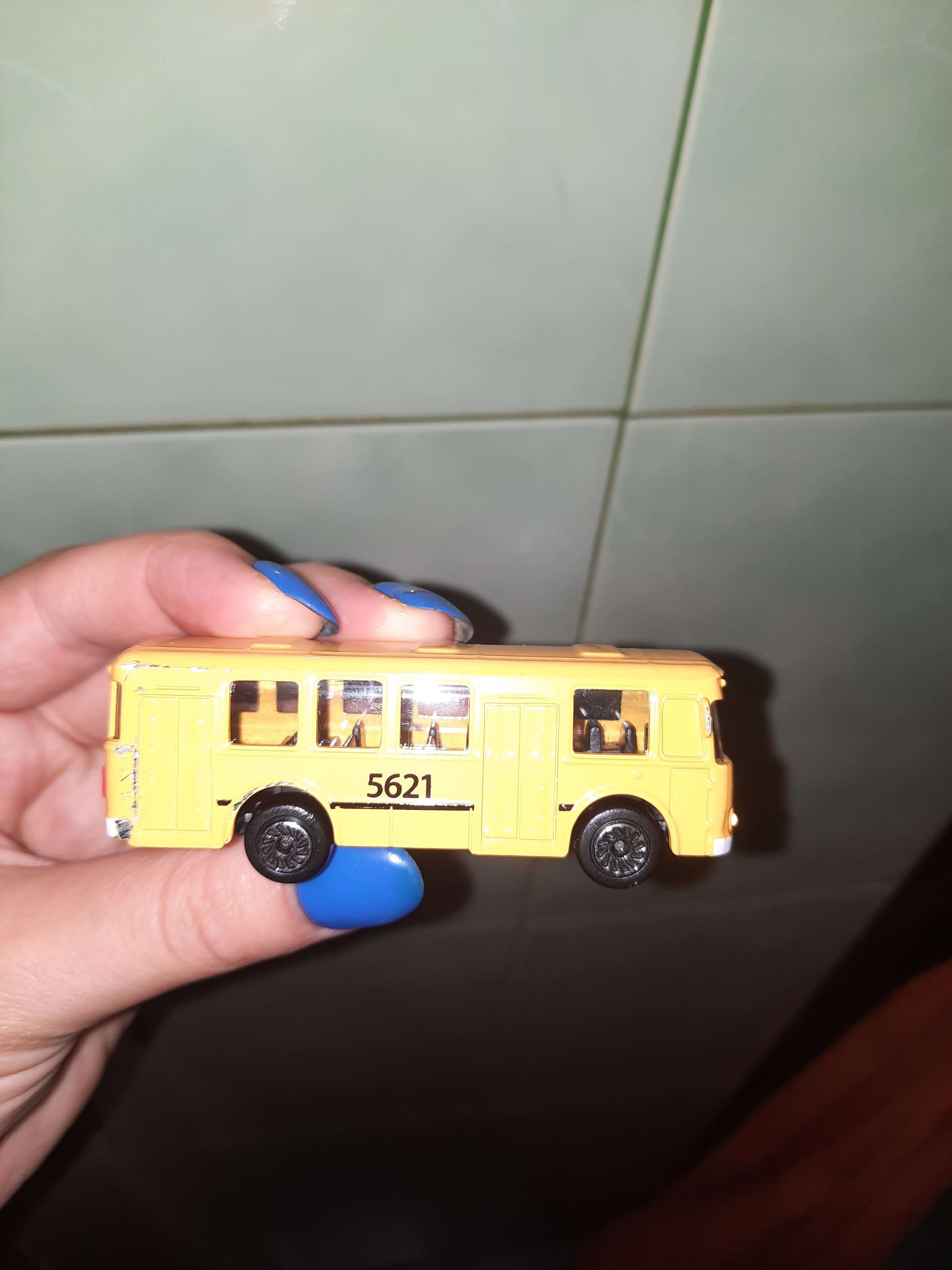 Фотография покупателя товара Автобус металлический «Рейсовый», 7,5 см - Фото 3