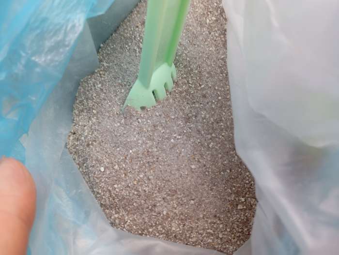 Фотография покупателя товара Песок для шиншилл «Пижон» в пакете, 1,5 кг - Фото 1