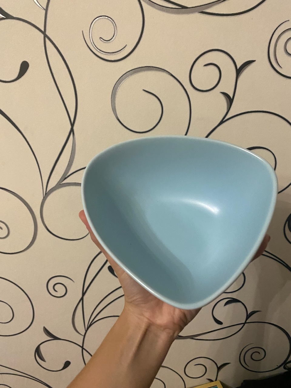 Фотография покупателя товара Салатник керамический «Голубой», 15.5×14 см, 650 мл - Фото 1