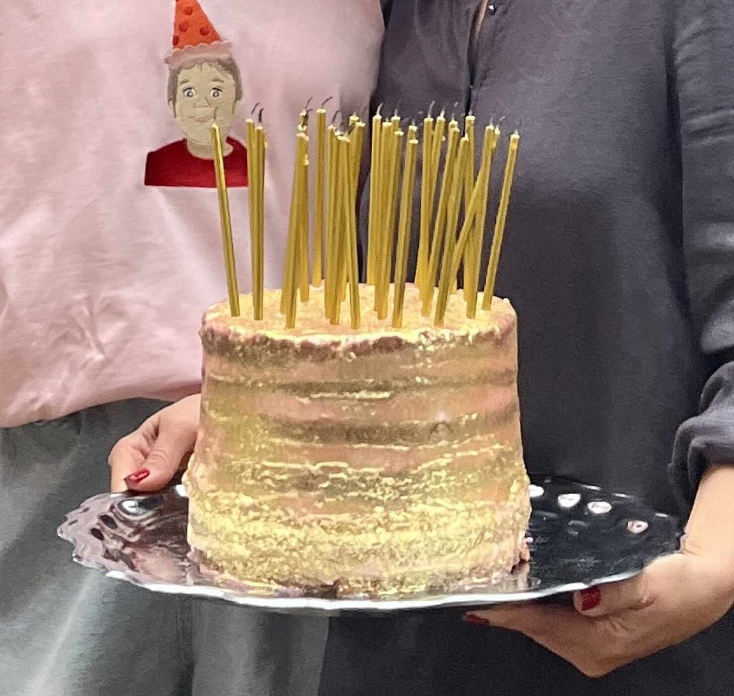 Фотография покупателя товара Блёстки пищевые мелкой фракции золотые для капкейков, тортов и напитков, 5 г. - Фото 2