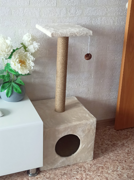 Фотография покупателя товара Домик для кошек с когтеточкой "Куб", с площадкой и игрушкой, 35 х 30 х 85 см, микс цветов - Фото 9