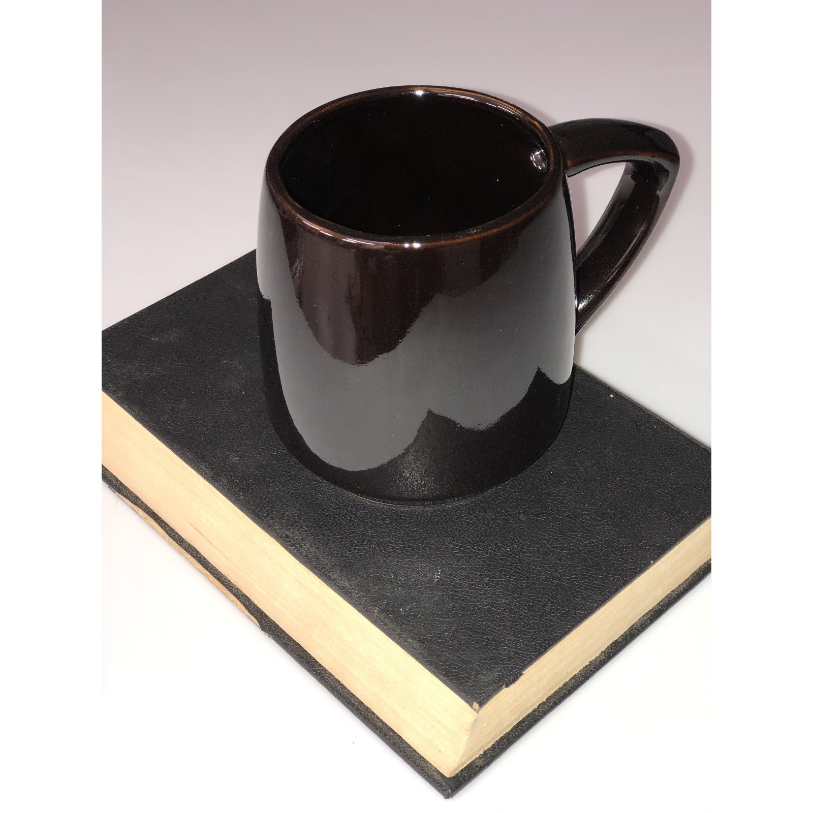 Фотография покупателя товара Кружка "Треуголка", коричневая, керамика, 0.4 л - Фото 2