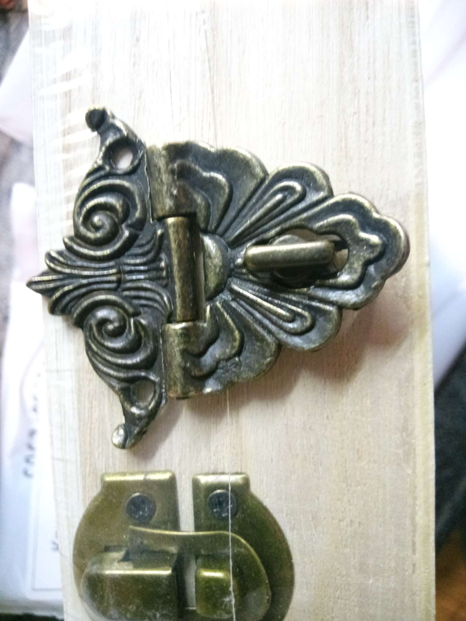 Фотография покупателя товара Замок для шкатулки металл «Узорная», набор 2 шт., 4.8×4.5 см - Фото 1