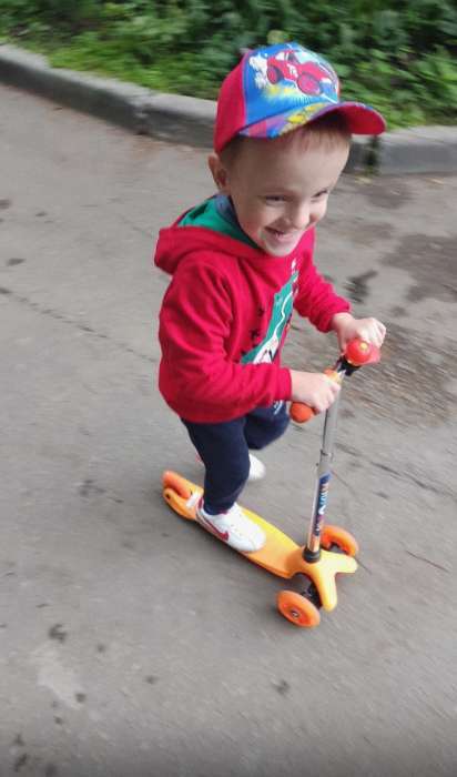 Фотография покупателя товара Кепка детская для мальчика «Гонщик», р-р 52-54, 5-7 лет, МИКС - Фото 2