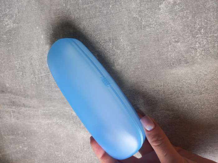 Фотография покупателя товара Футляр для очков на хлопушке, однотонный, размер 16×3.5×5.5 см, полупрозрачный/МИКС - Фото 8