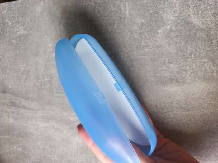 Фотография покупателя товара Футляр для очков на хлопушке, однотонный, размер 16×3.5×5.5 см, полупрозрачный/МИКС - Фото 9